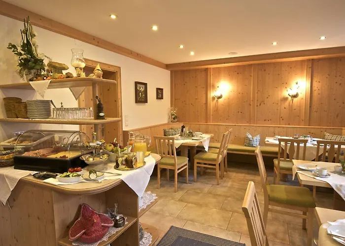 ゲストハウス Hinterholzer シェッファウ・アム・ヴィルデン・カイザー