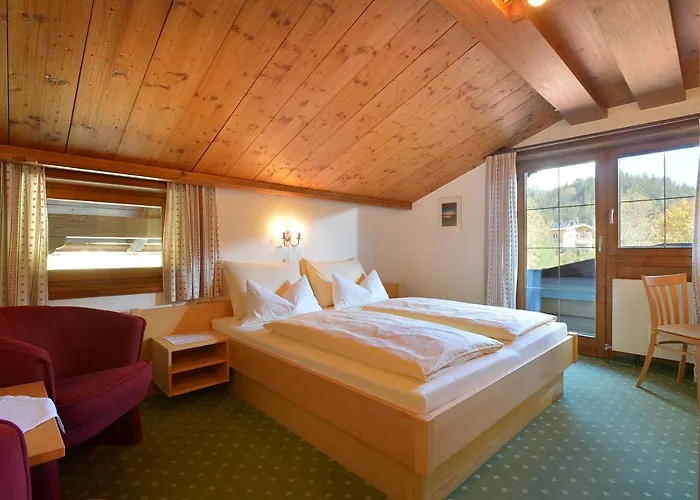 Hinterholzer 3* שפאו אם ווילדן קייזר